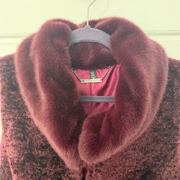 White House Black Market Comfy Plush Burgundy Faux Fur Vest - Picture 4 of 12